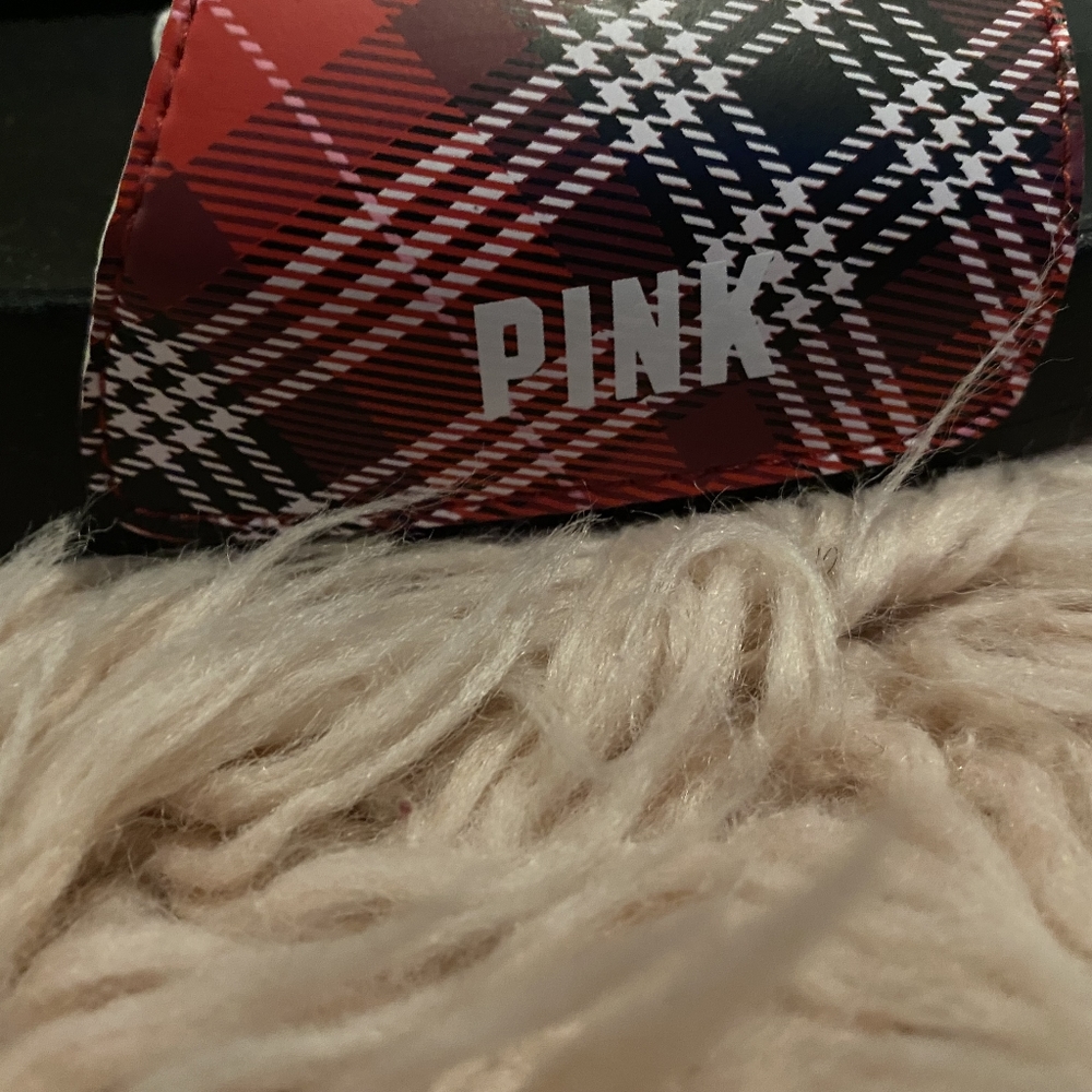 PINK - Picture 4 of 6
